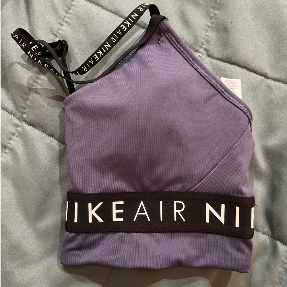 Nike sports bra size M